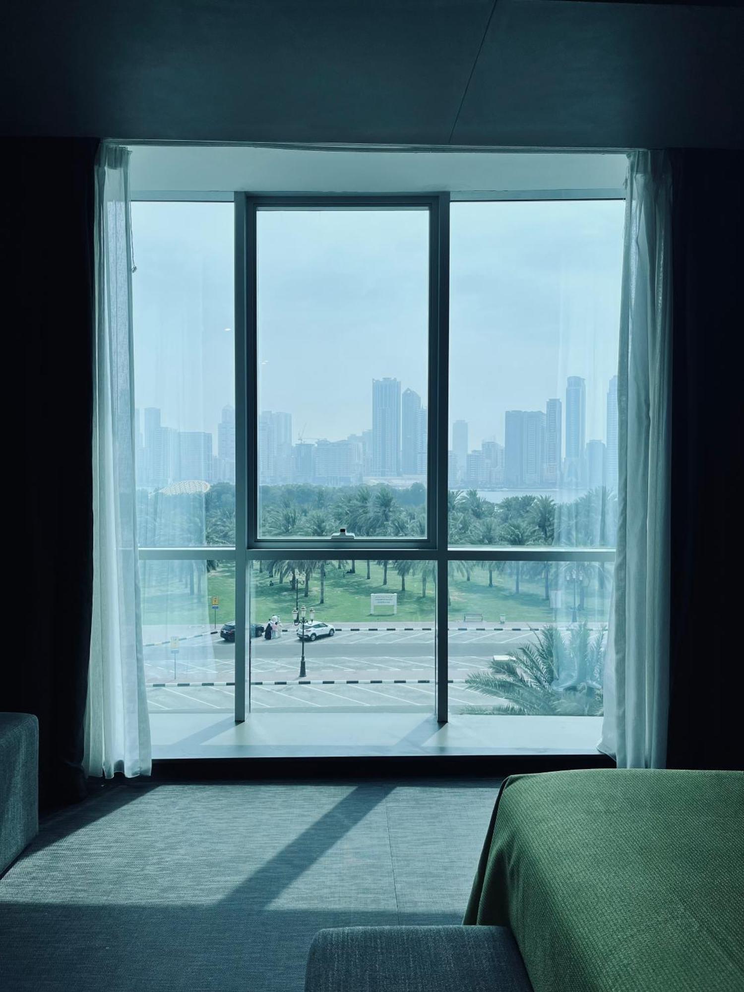 Hotel 72 Sharjah Waterfront Ngoại thất bức ảnh